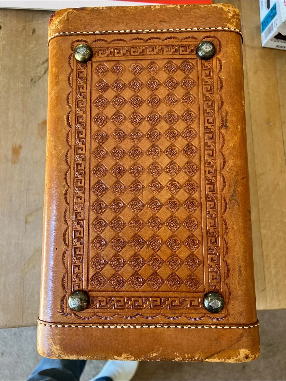 Flores’ Bags Vintage Tooled Leather Floral Travel Case - Brown